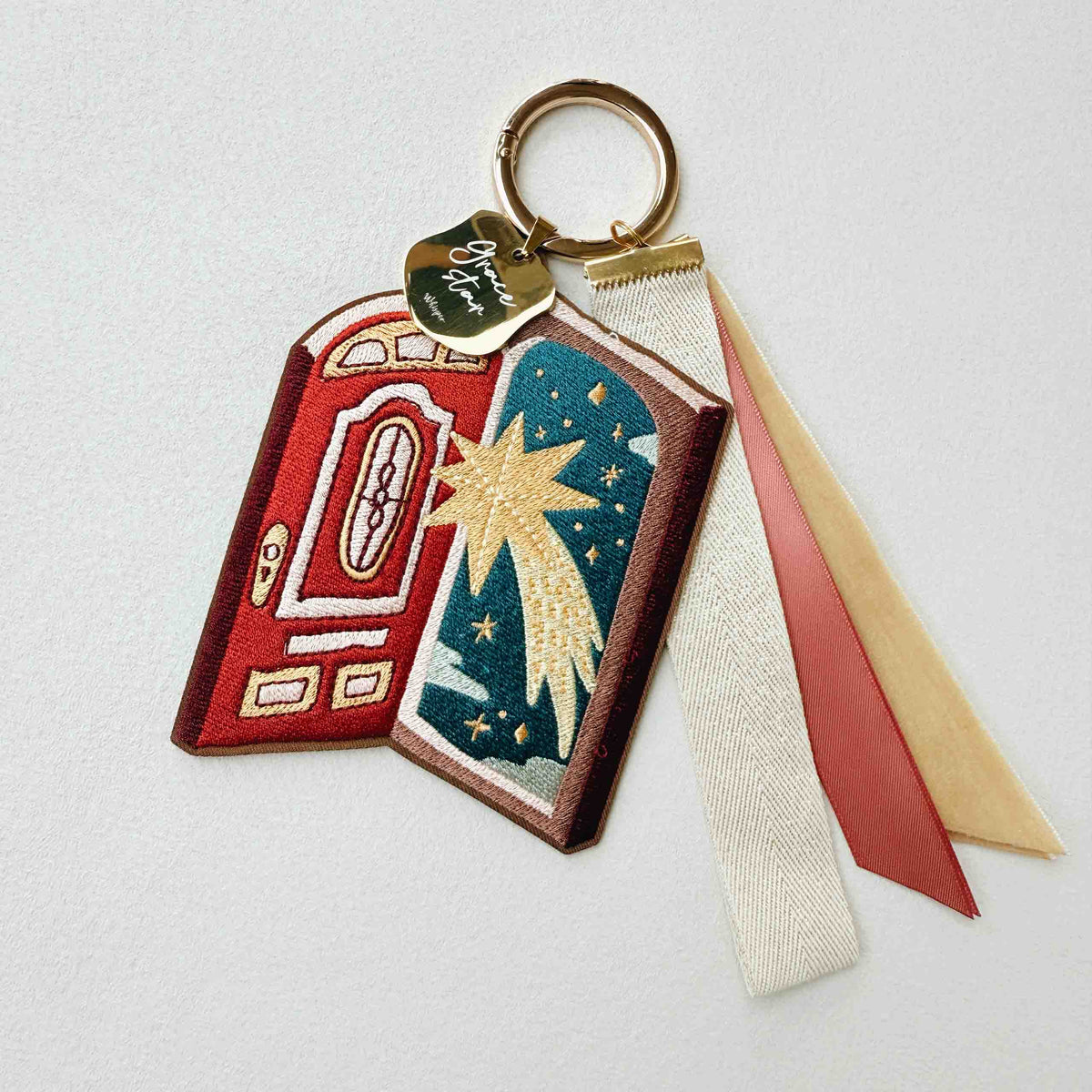 Grace Star｜波蘭伯利恆星星使者貝母刺繡吊飾