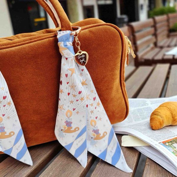 Gentle Light｜面對世界的勇氣絲帶吊飾