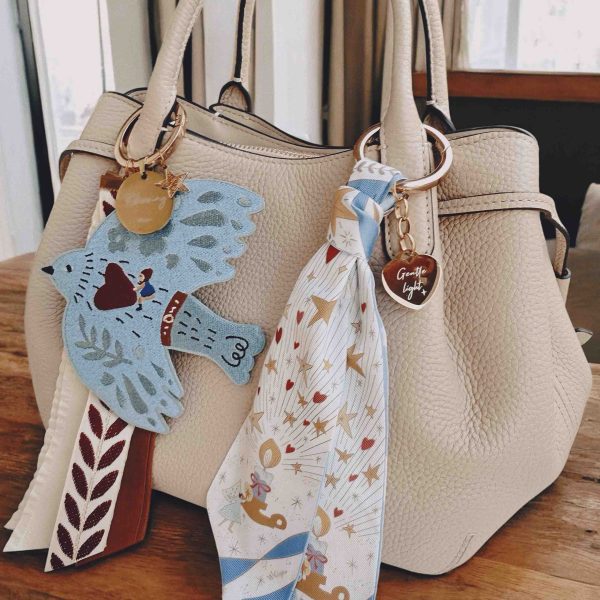 Gentle Light｜面對世界的勇氣絲帶吊飾