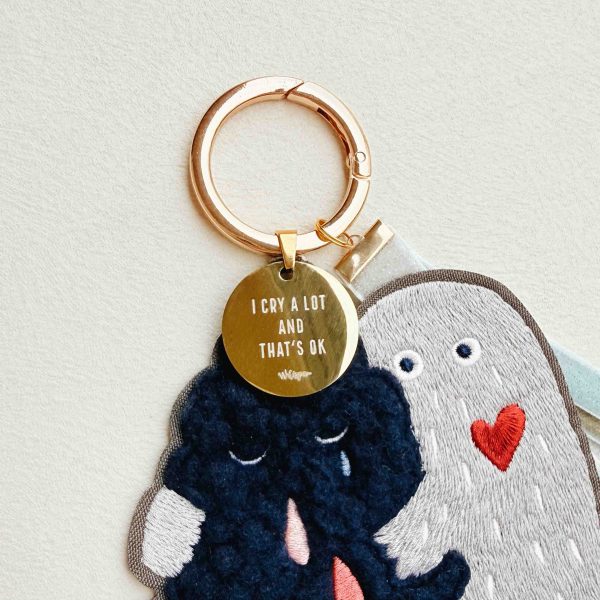 我不用假裝沒事｜慌慌 × 慢慢｜刺繡 Teddy絨吊飾 (預購)